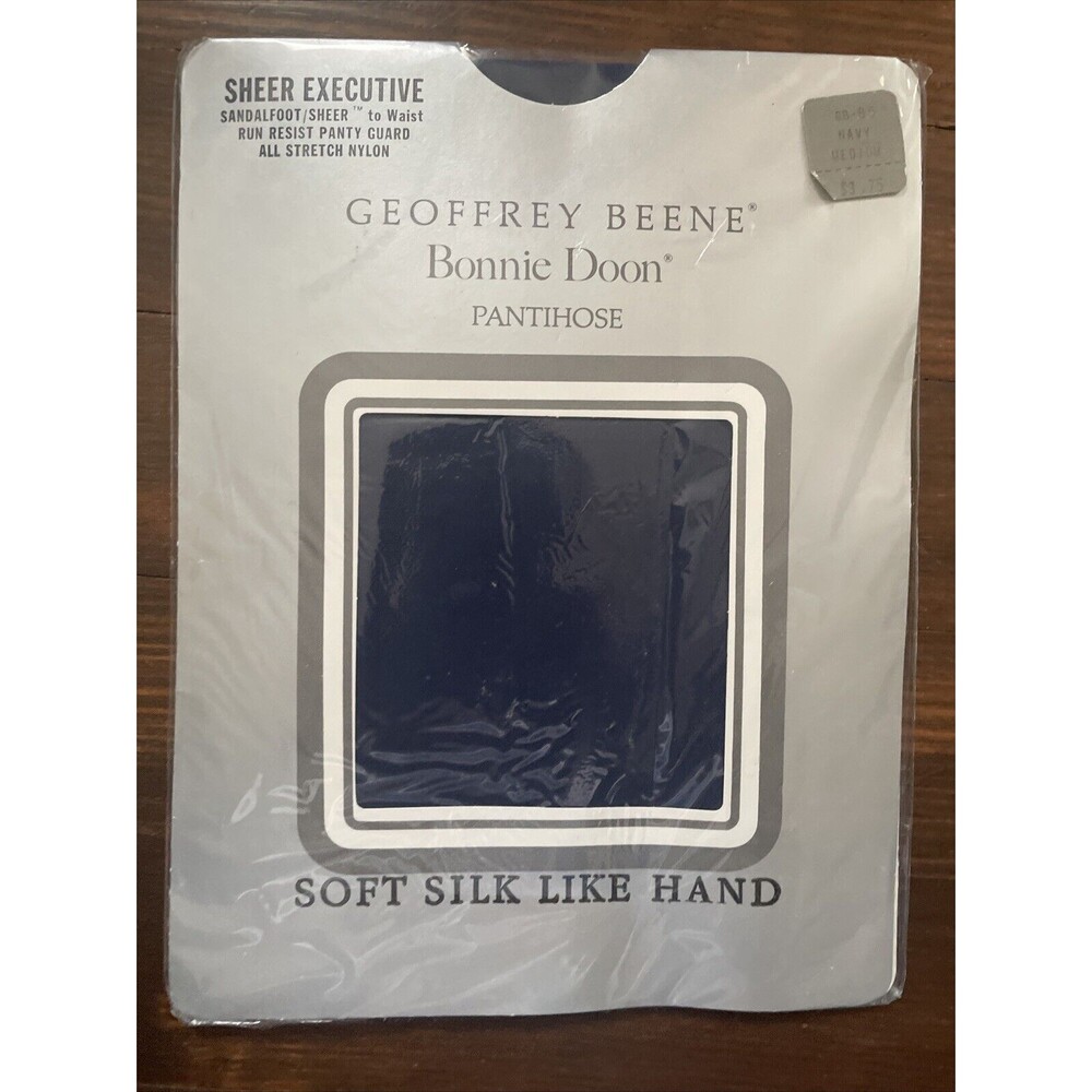 Vintage Geoffrey Beene Navy Pantyhose NWT Medium GB-85 USA Sandalfoot Run Resist